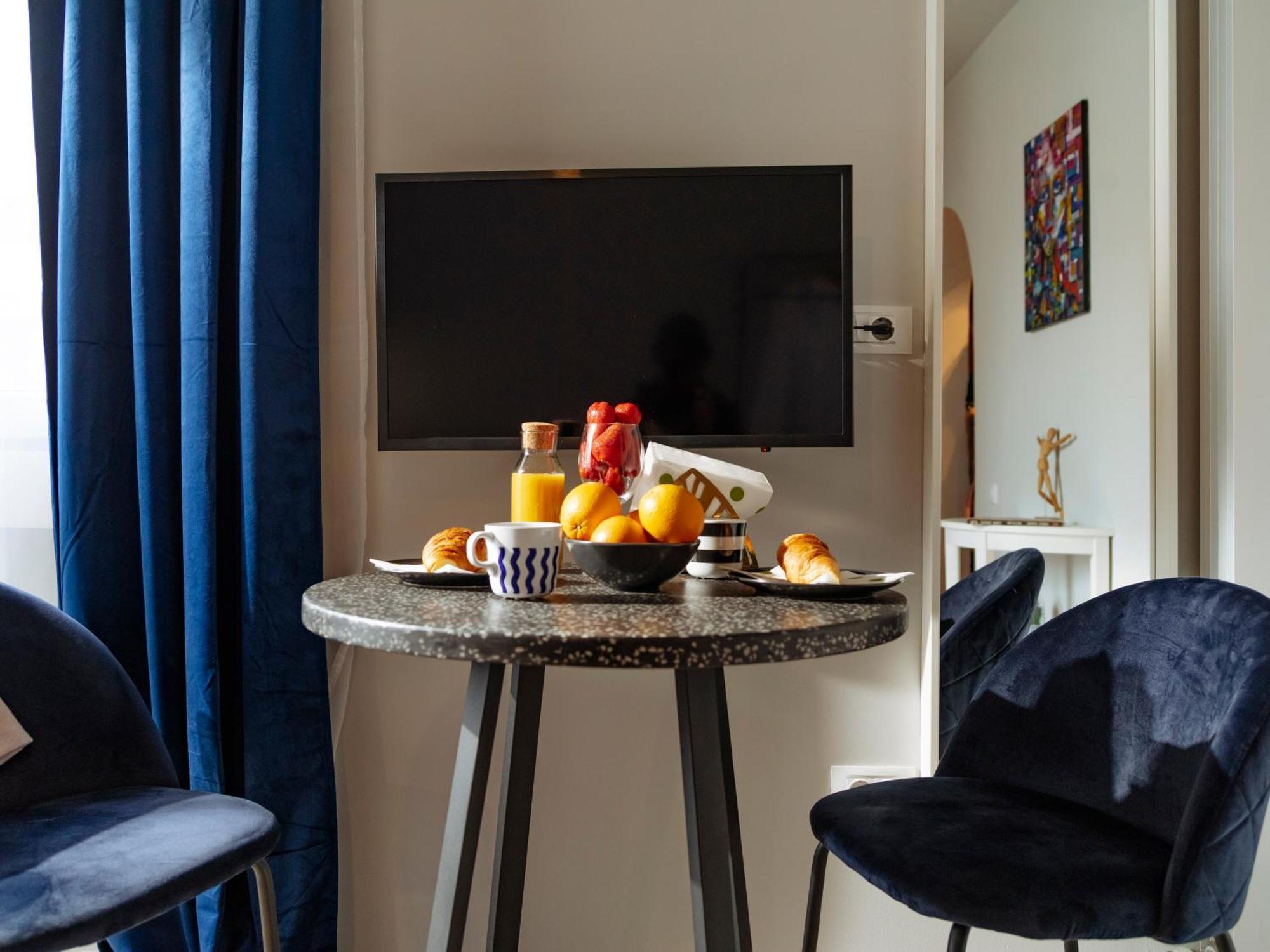 Petite Maison Sur Le Boulevard Bucureşti Eksteriør bilde