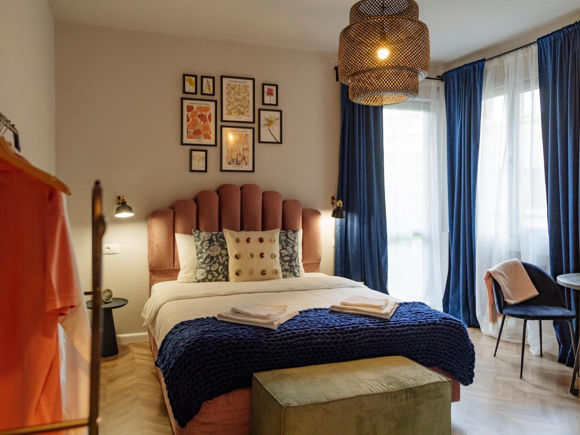 Petite Maison Sur Le Boulevard Bucureşti Eksteriør bilde